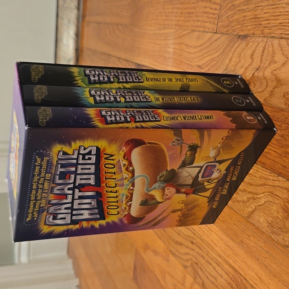 Galactic Hot Dogs Box Set - Picture 9 of 11